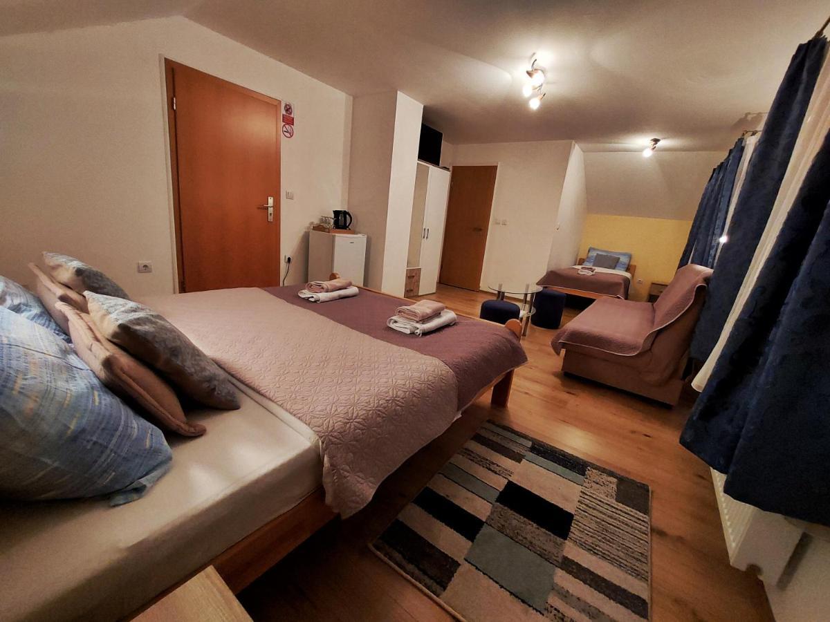 House Angie Hotell Jezerce Eksteriør bilde